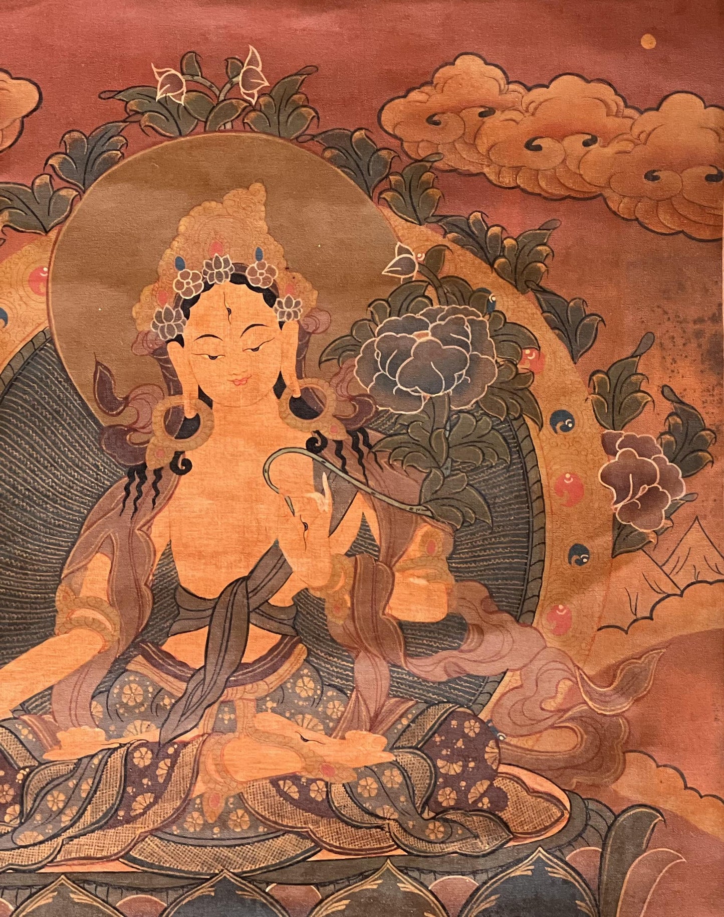 Hand-Painted White Tara Thangka – Tibetan Oil Painting on Silk Brocade