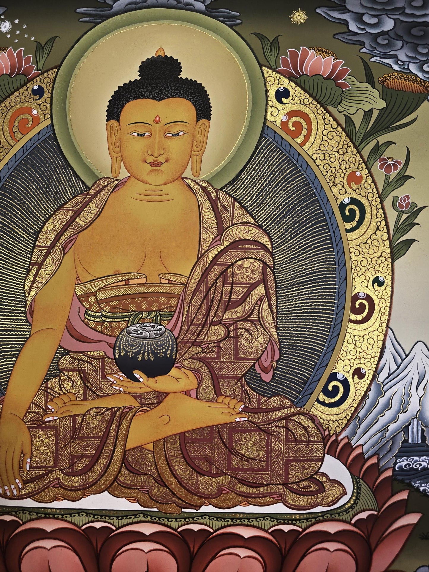 Shakyamuni Buddha Thangka – 24K Gold Painting | Hand-Painted Tibetan Art