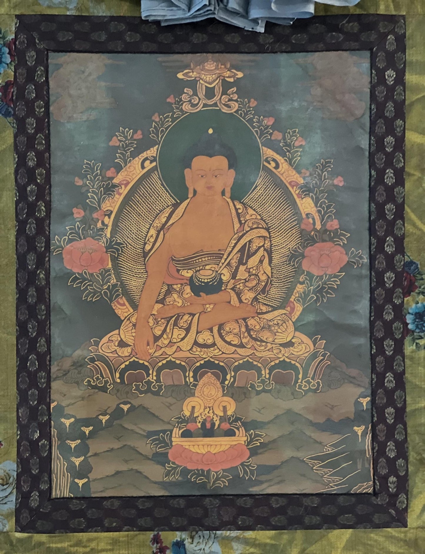 Original Hand - painted Old Oil Varnished Shakyamuni Buddha/ Siddhartha Gautama Tibetan Thangka Painting with Cotton Brocade - Tibetan Thangka Art