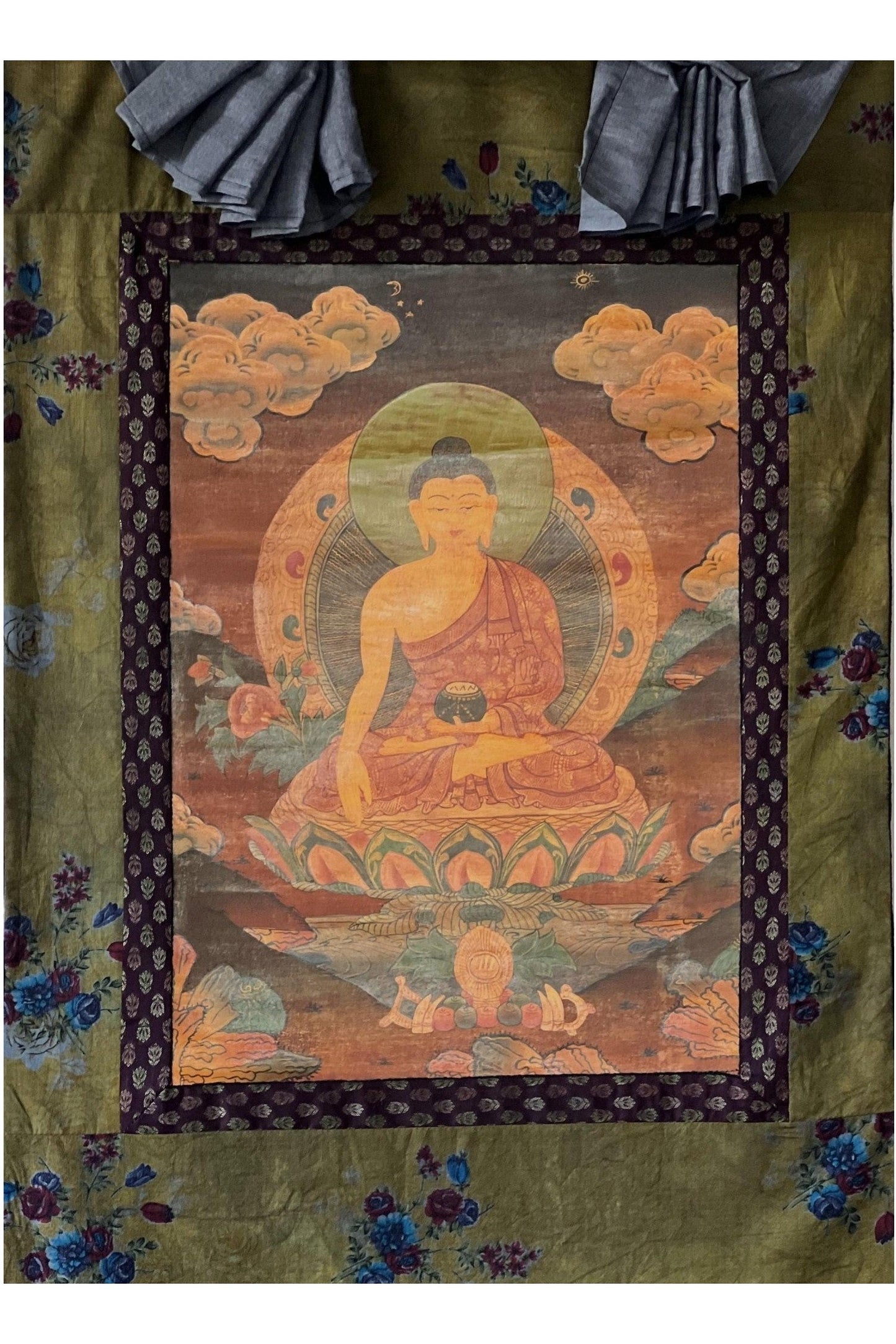 Shakyamuni Siddhartha Gautama Buddha Old OIl Varnished Tibetan Thangka Painting Original Hand Painting/ Buddhist Art Framed with Silk - Tibetan Thangka Art