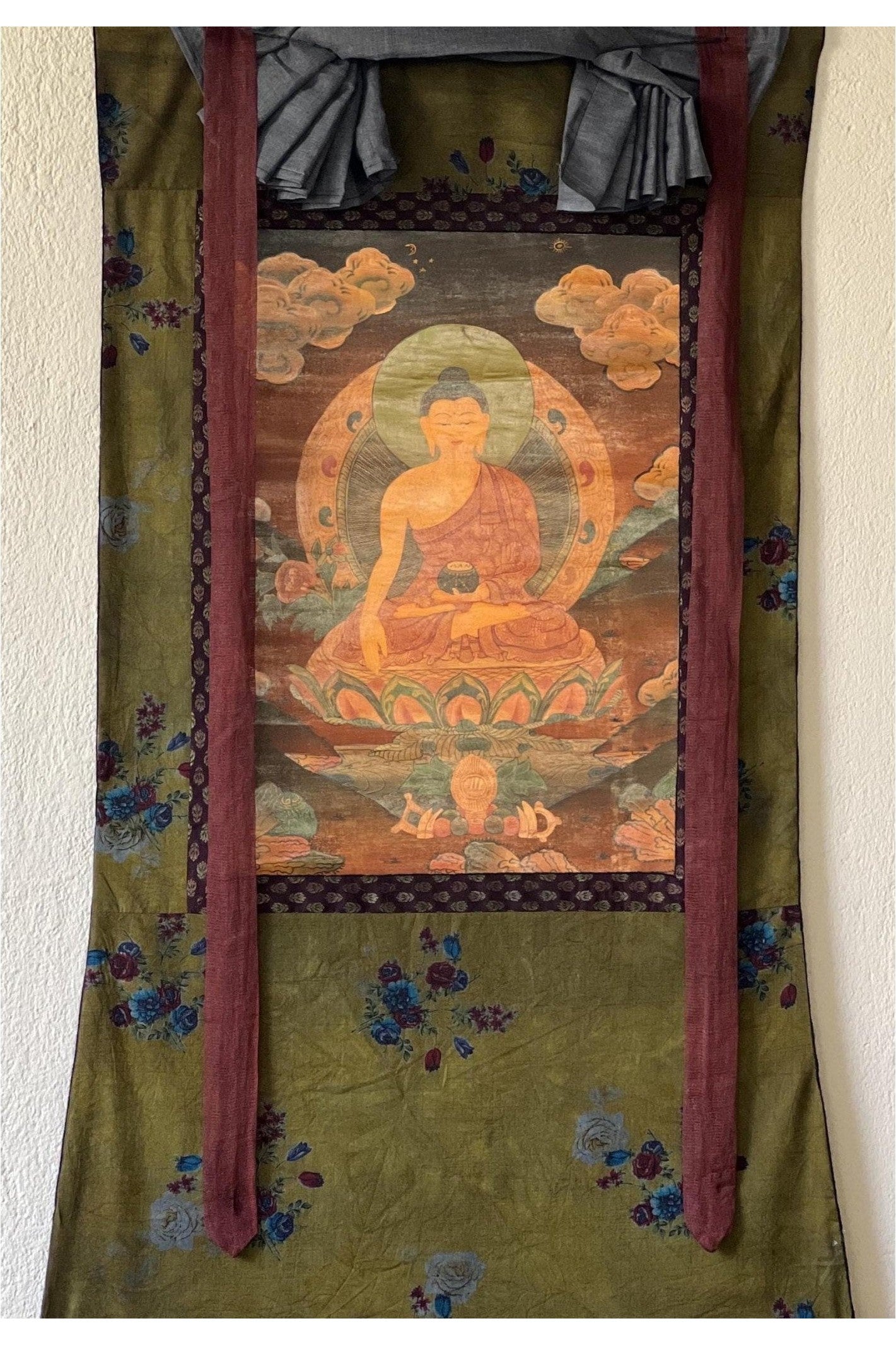 Shakyamuni Siddhartha Gautama Buddha Old OIl Varnished Tibetan Thangka Painting Original Hand Painting/ Buddhist Art Framed with Silk - Tibetan Thangka Art