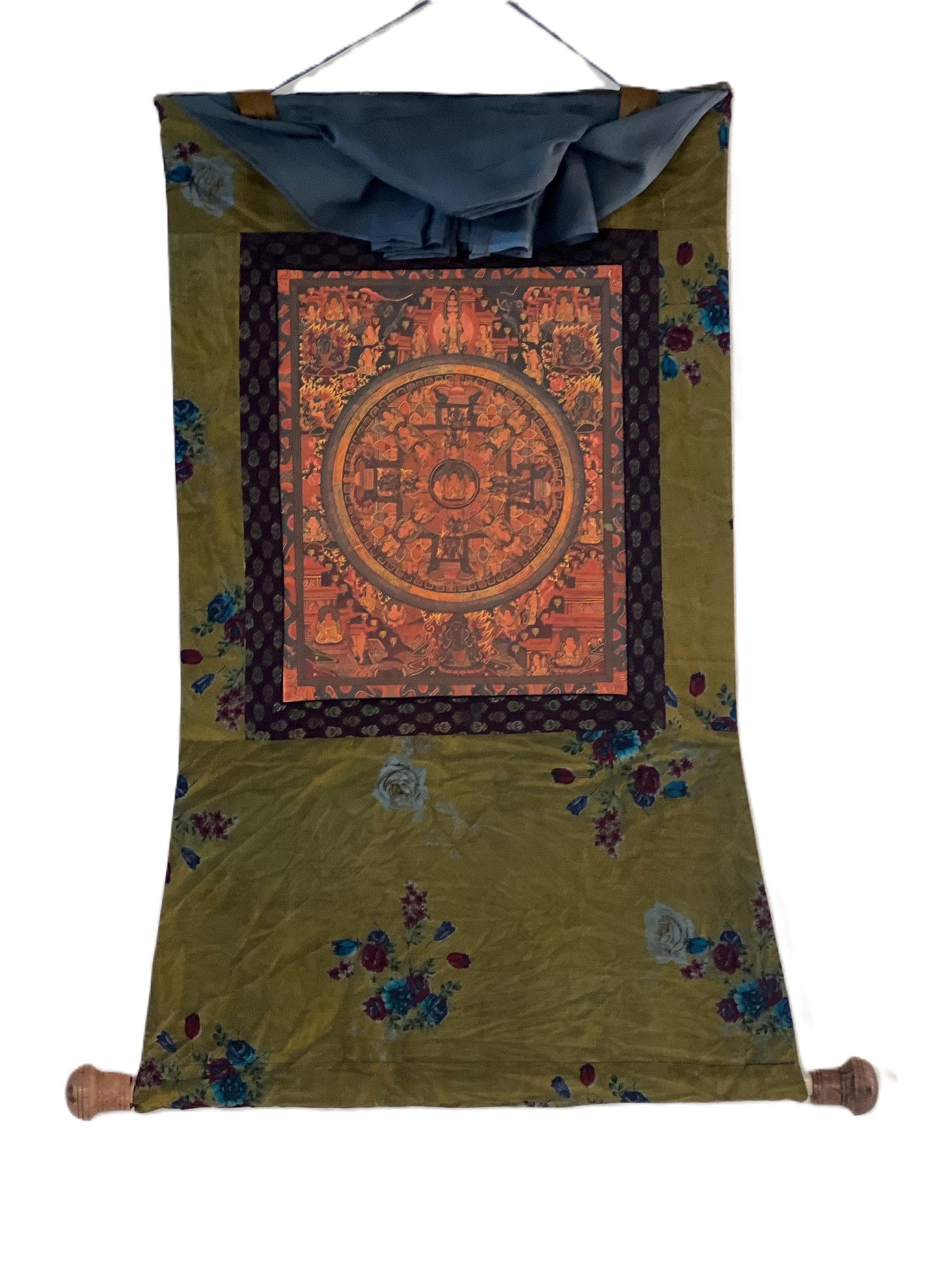 Tibetan Buddha Life Mandala Thangka Painting – Meditation Art with Brocade, Oil Varnished