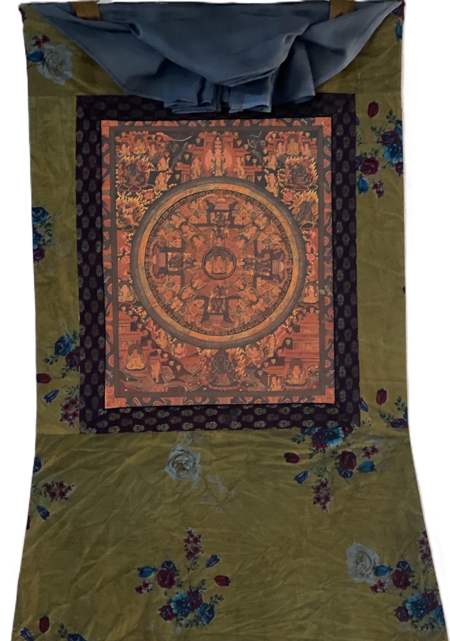 Tibetan Buddha Life Mandala Thangka Painting – Meditation Art with Brocade, Oil Varnished