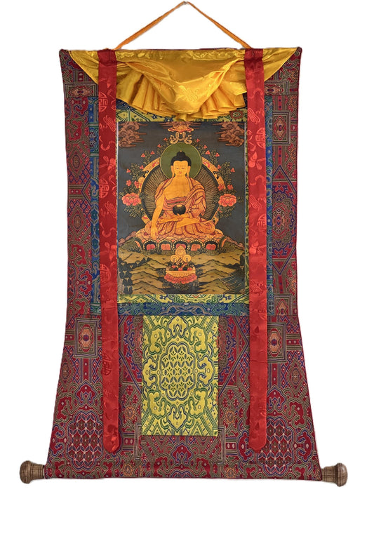 Hand-Painted Shakyamuni Buddha Thangka – Oil Varnished, Silk Brocade