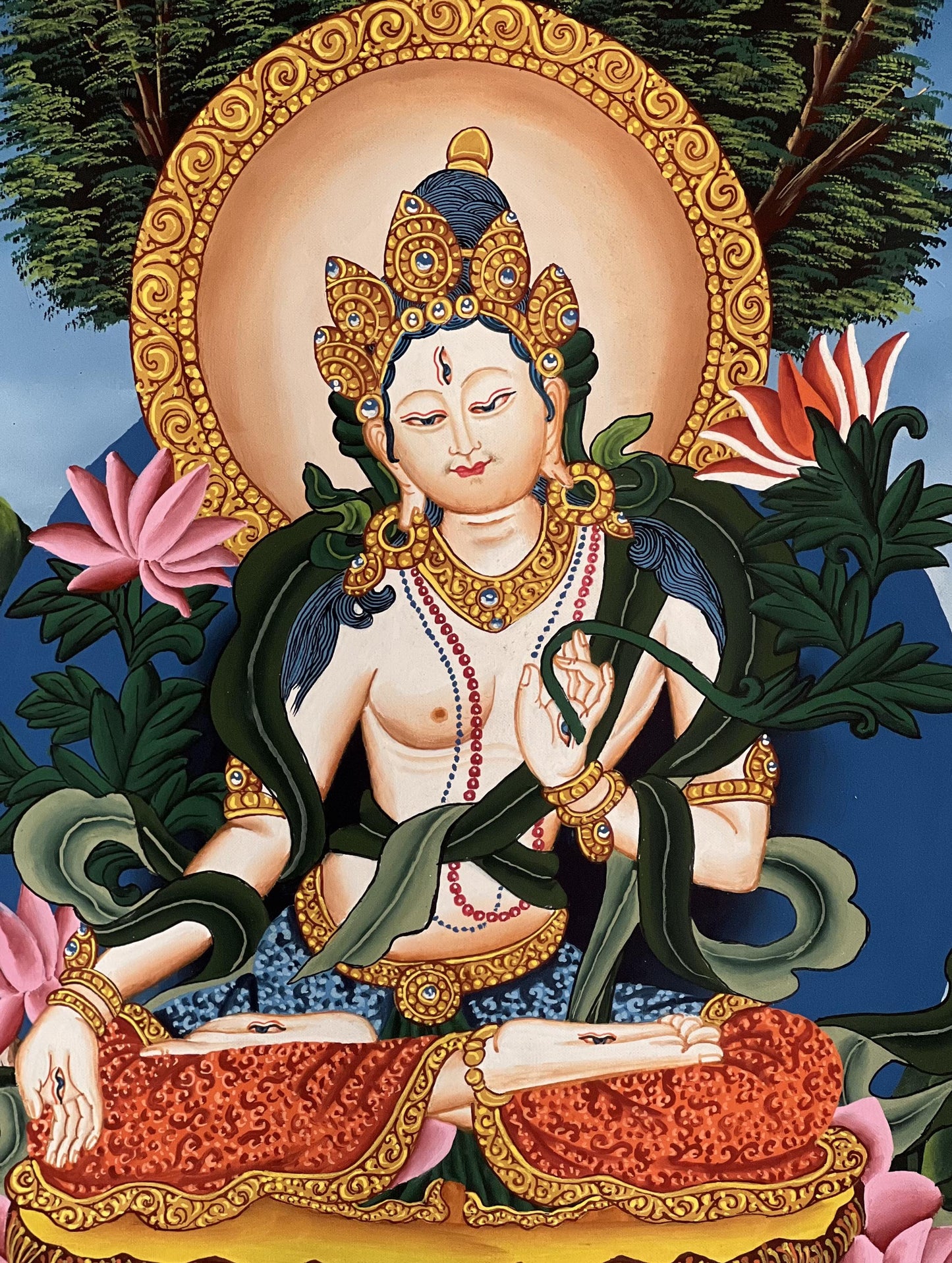 White Tara Thangka – Newari Paubha, Hand-Painted Meditation Art, Silk Brocade