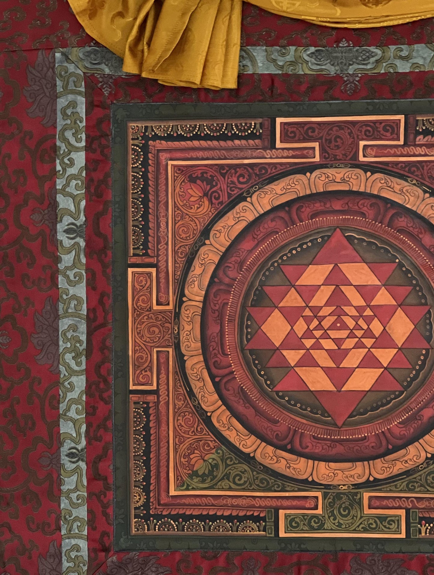 Hand-Painted Sri Yantra Mandala Thangka – Oil-Varnished Shri Chakra with Silk Brocade