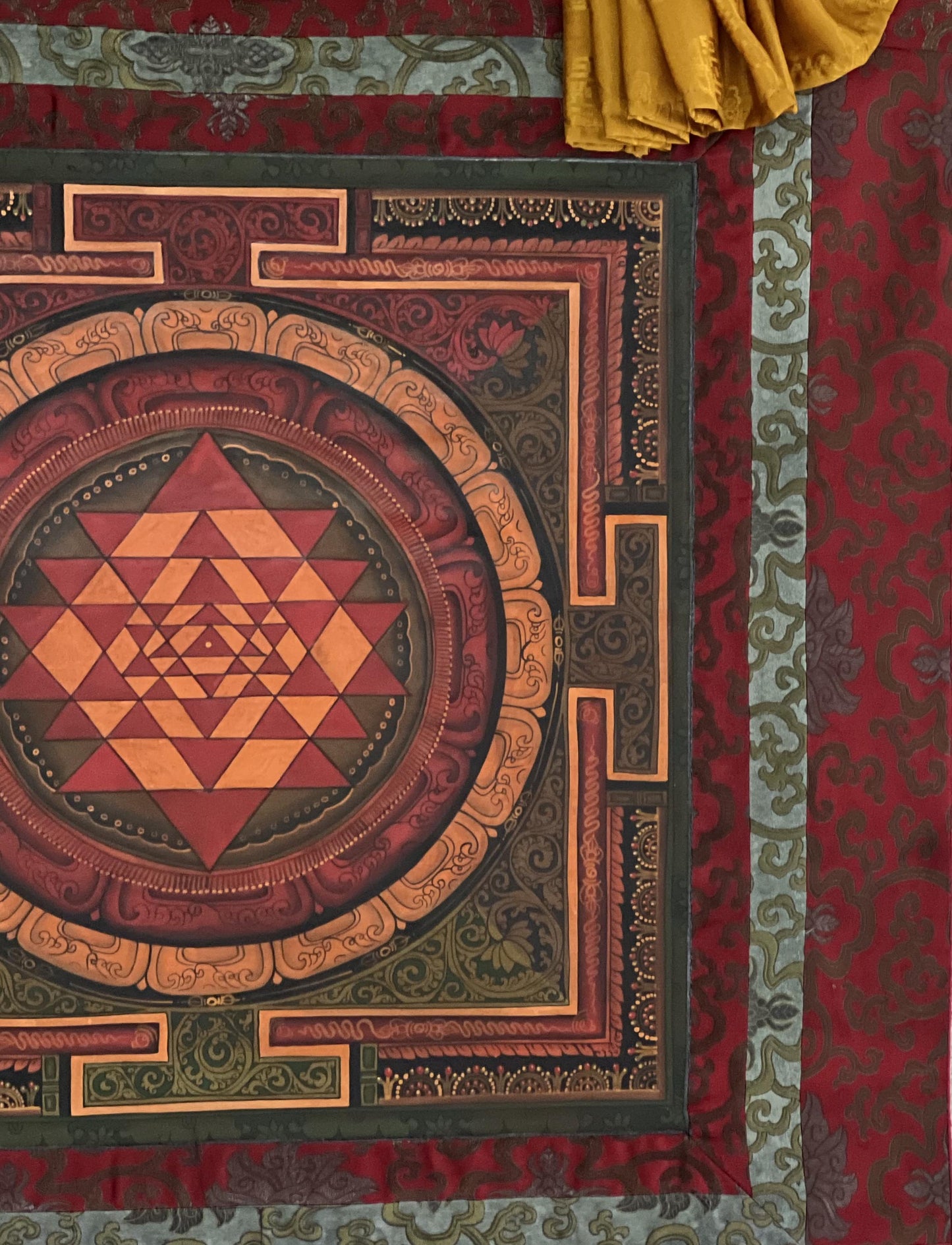 Hand-Painted Sri Yantra Mandala Thangka – Oil-Varnished Shri Chakra with Silk Brocade
