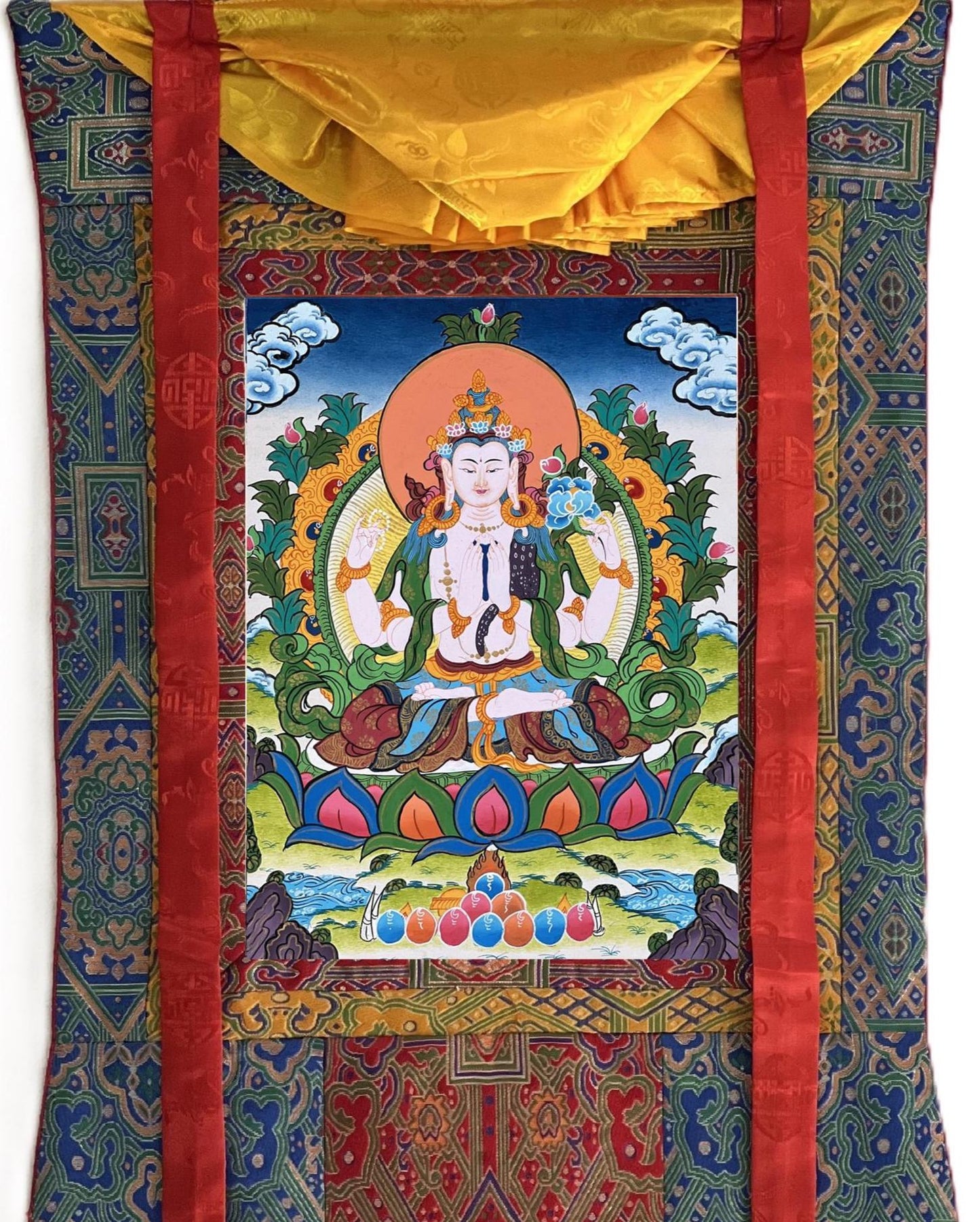 Hand-Painted Chenrezig Thangka – Four-Armed Tibetan Buddhist Art with Silk Brocade
