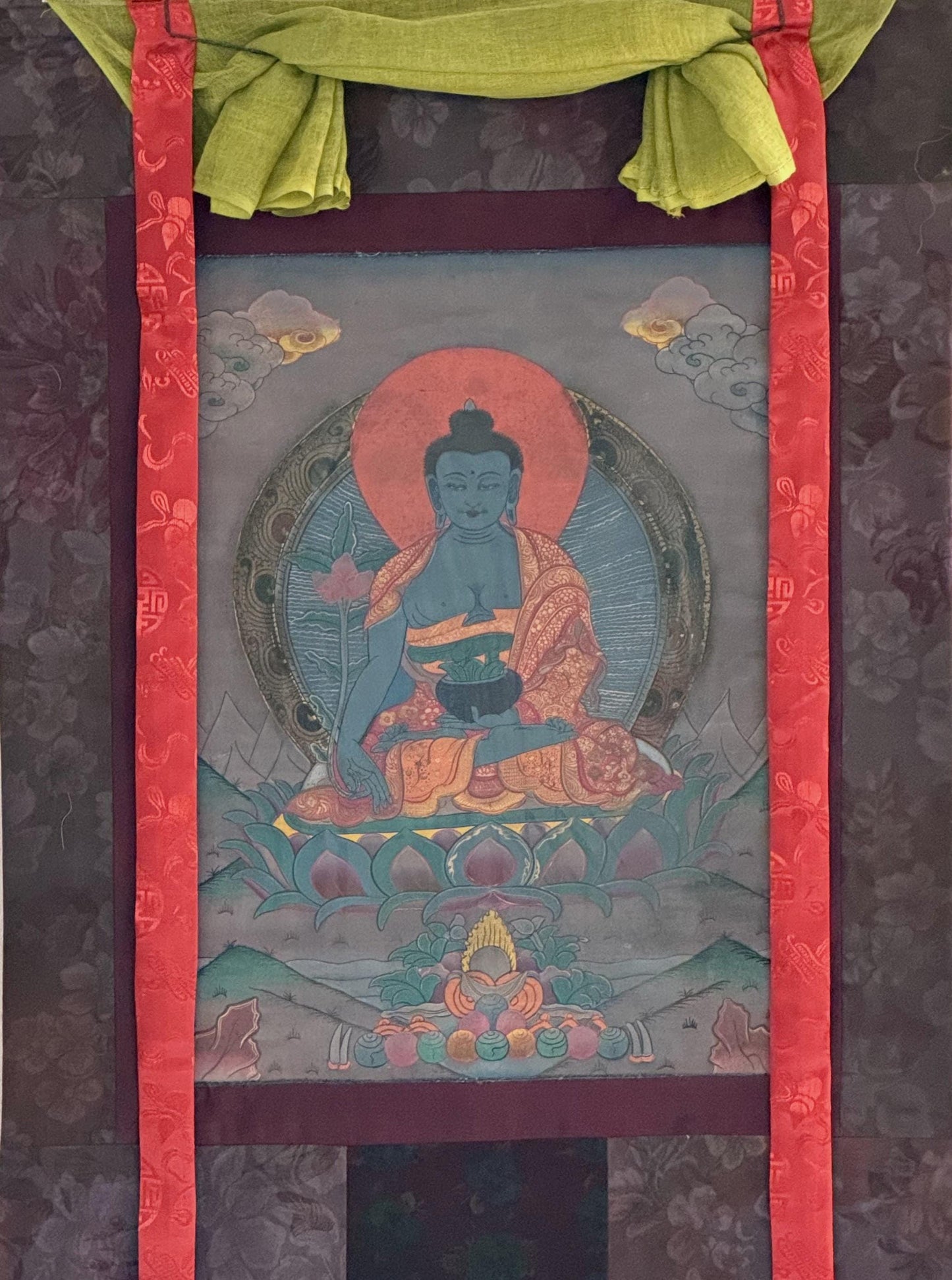 Old Medicine Buddha Thangka | Hand-Painted Bhaisajyaguru Healing Art with Silk Brocade