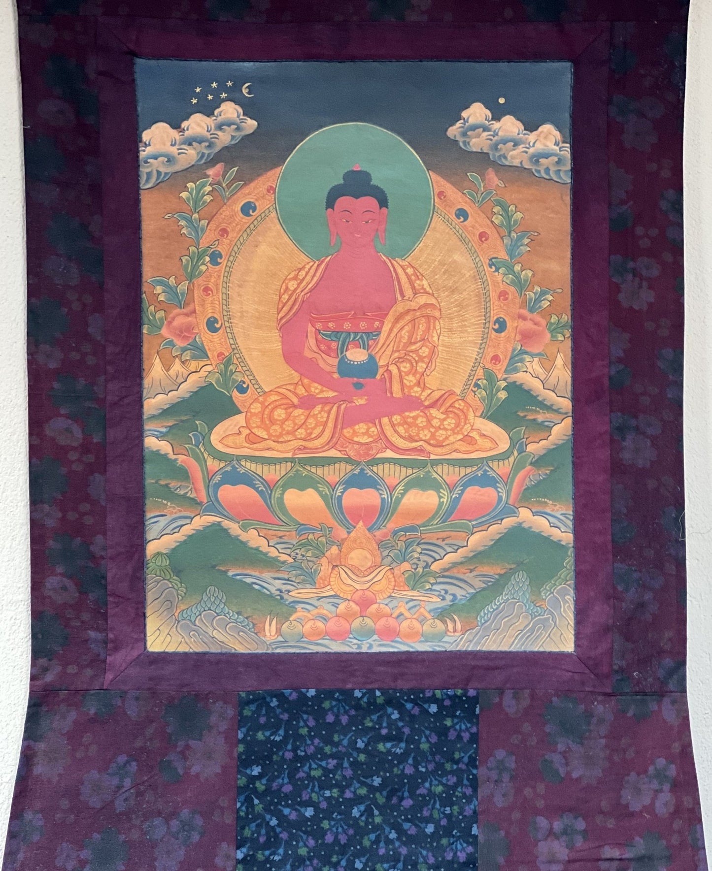 Original Hand - Painted Amitabha Buddha Old Oil - Varnished Tibetan Compassion / Meditation Thangka Painting with High - Quality Cotton Brocade - Tibetan Thangka Art