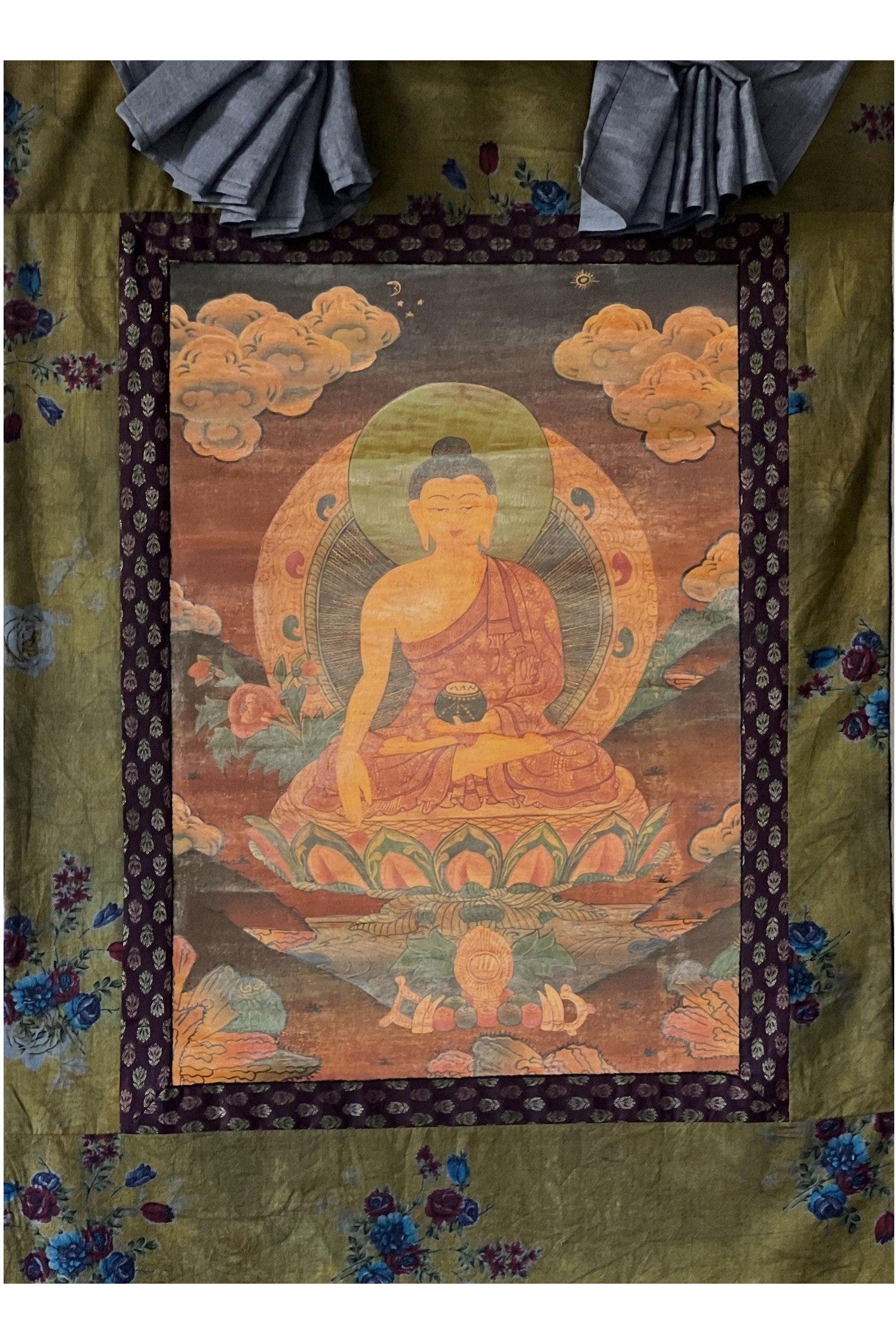Shakyamuni Siddhartha Gautama Buddha Old OIl Varnished Tibetan Thangka Painting Original Hand Painting/ Buddhist Art Framed with Silk - Tibetan Thangka Art